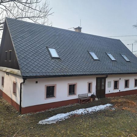 Pensiony A Ubytovani V Kempu Indiana Edrovice Esterno foto